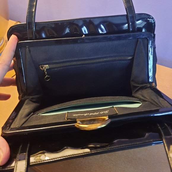 Saks Fifth Avenue vintage handbag - Picture 4 of 6